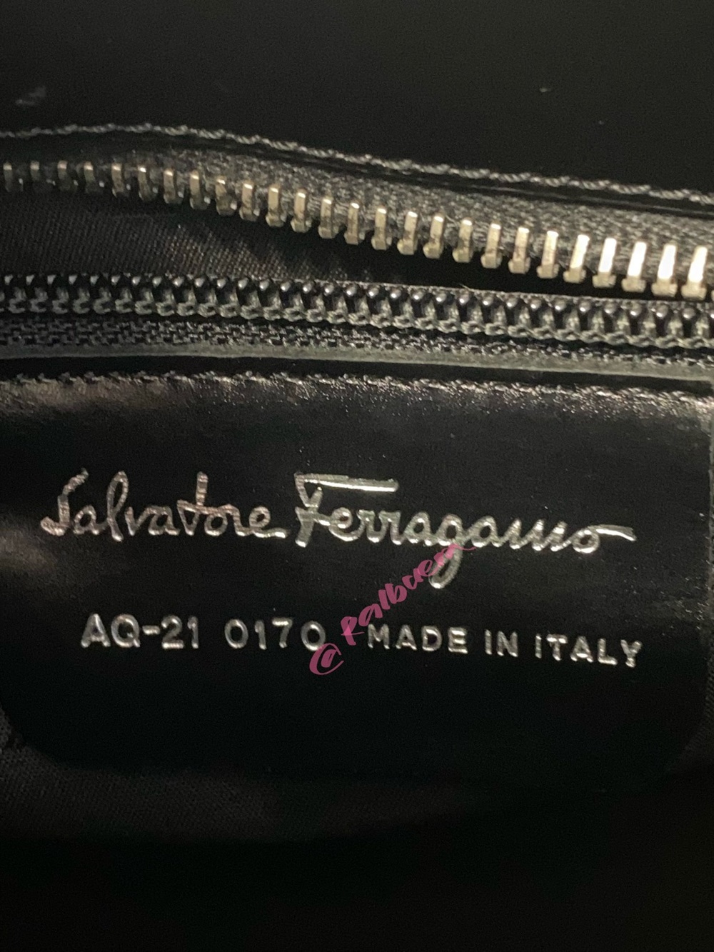 Salvatore Ferragamo black shoulder bag leather - Picture 4 of 11